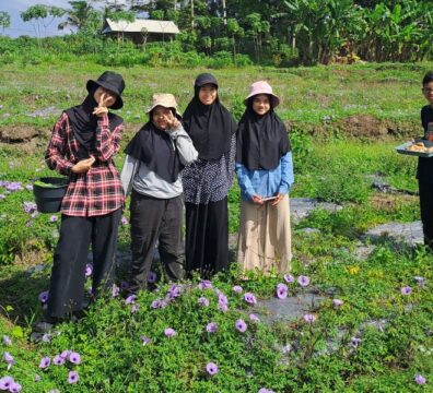 Meramban Tanaman Edible. Belajar dari Hulu ke Hilir Nyantri di Tabanan Bali